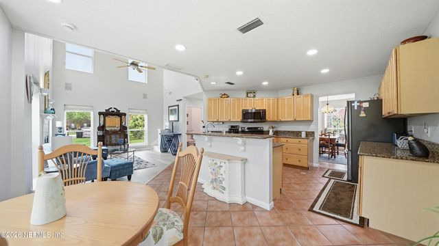 4751 UNIVERSITY Boulevard N, Jacksonville, FL 32277