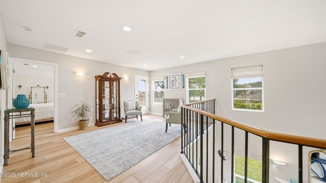 4751 UNIVERSITY Boulevard N, Jacksonville, FL 32277