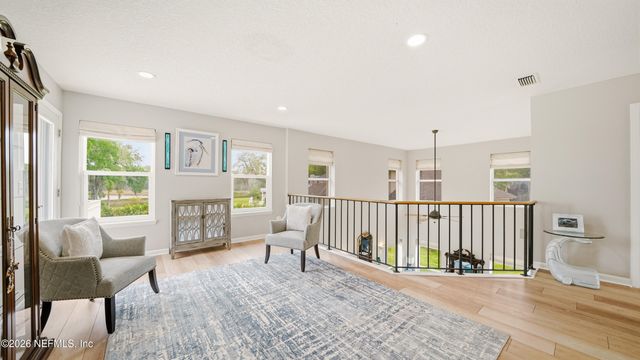 4751 UNIVERSITY Boulevard N, Jacksonville, FL 32277