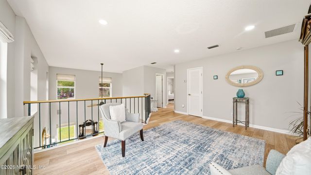 4751 UNIVERSITY Boulevard N, Jacksonville, FL 32277