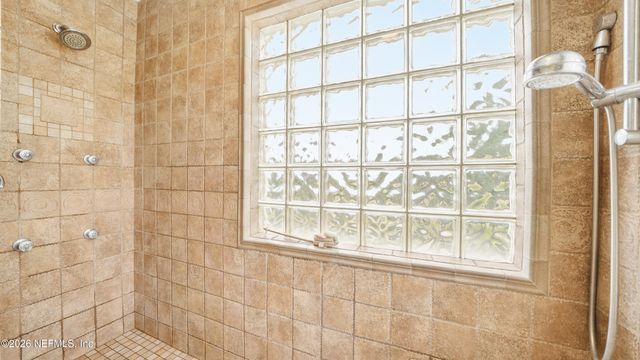 4751 UNIVERSITY Boulevard N, Jacksonville, FL 32277