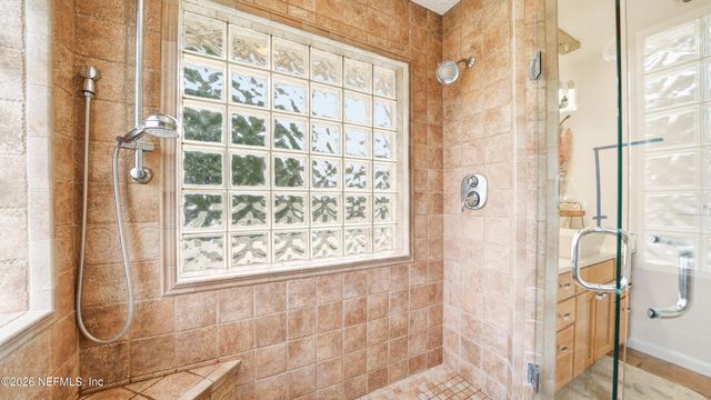 4751 UNIVERSITY Boulevard N, Jacksonville, FL 32277