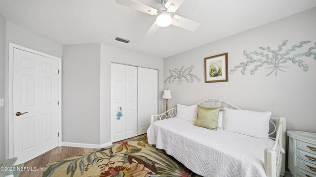 4751 UNIVERSITY Boulevard N, Jacksonville, FL 32277