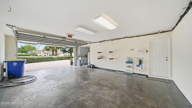 4751 UNIVERSITY Boulevard N, Jacksonville, FL 32277