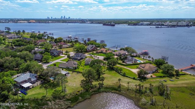 4751 UNIVERSITY Boulevard N, Jacksonville, FL 32277