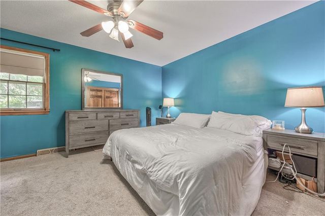 2504 S 14th Street, Leavenworth, KS 66048