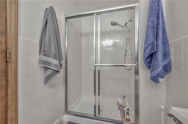 2504 S 14th Street, Leavenworth, KS 66048