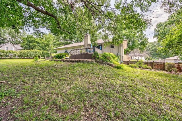 2504 S 14th Street, Leavenworth, KS 66048