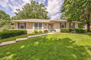 2504 S 14th Street, Leavenworth, KS 66048