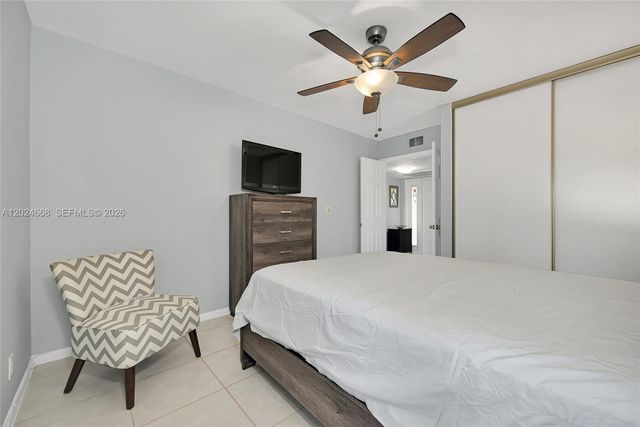 2676 N Carambola Cir N 1760, Coconut Creek, FL 33066