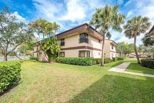2676 N Carambola Cir N 1760, Coconut Creek, FL 33066