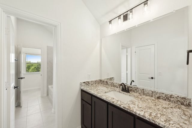 9529 Lanshire Lane, Fort Worth, TX 76131