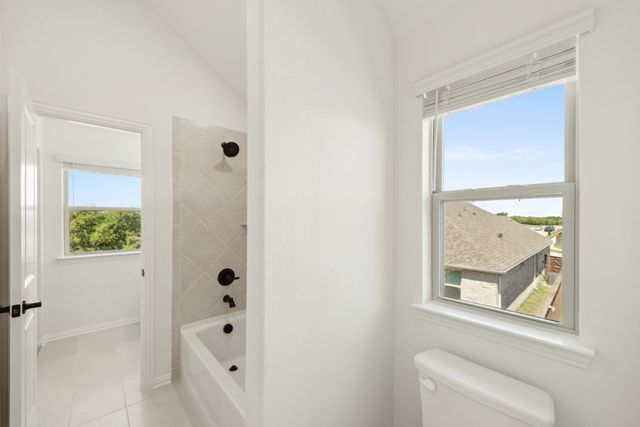9529 Lanshire Lane, Fort Worth, TX 76131