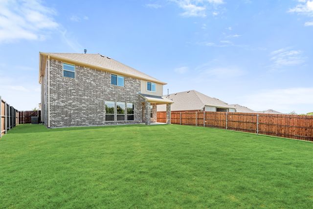 9529 Lanshire Lane, Fort Worth, TX 76131