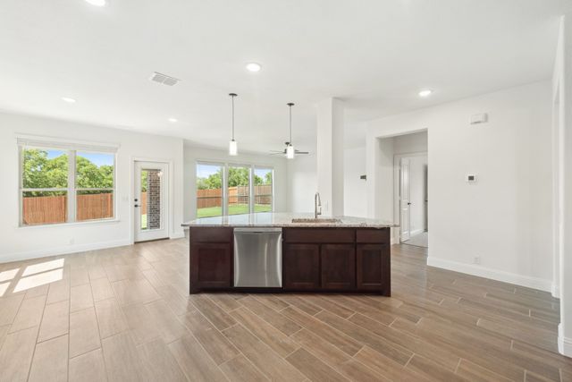 9529 Lanshire Lane, Fort Worth, TX 76131