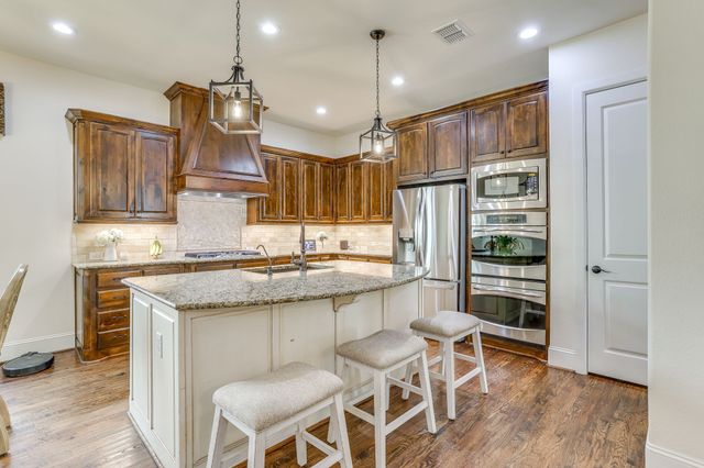 2016 Torin Street, Lewisville, TX 75056