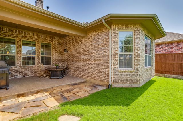 2016 Torin Street, Lewisville, TX 75056