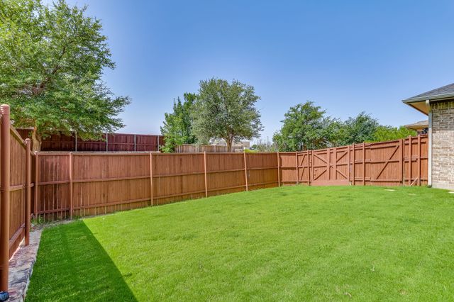 2016 Torin Street, Lewisville, TX 75056