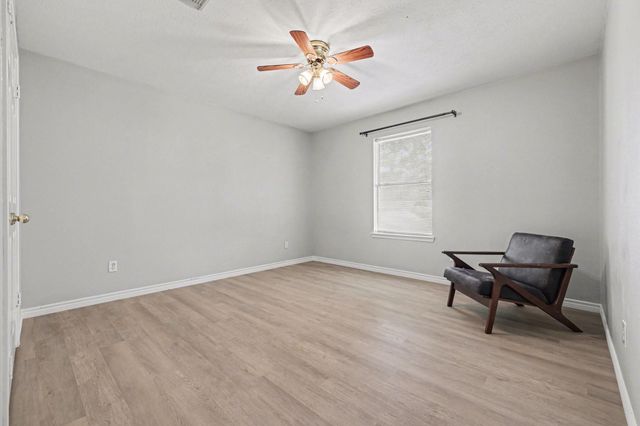 1418 Green Tree Drive, Tomball, TX 77375