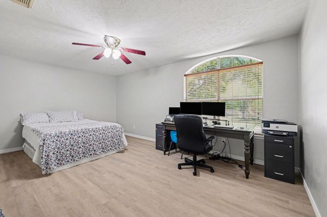 1418 Green Tree Drive, Tomball, TX 77375