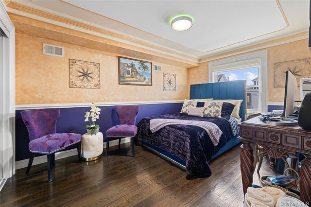 431 Beach 35th Street, Far Rockaway, NY 11691