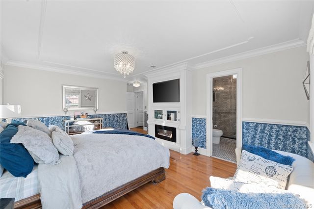 431 Beach 35th Street, Far Rockaway, NY 11691