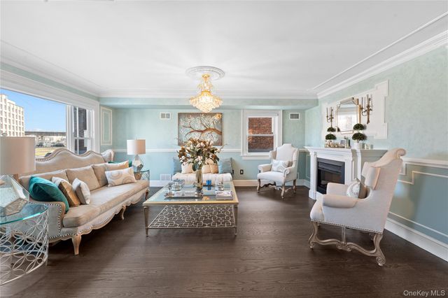 431 Beach 35th Street, Far Rockaway, NY 11691