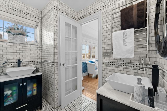 431 Beach 35th Street, Far Rockaway, NY 11691