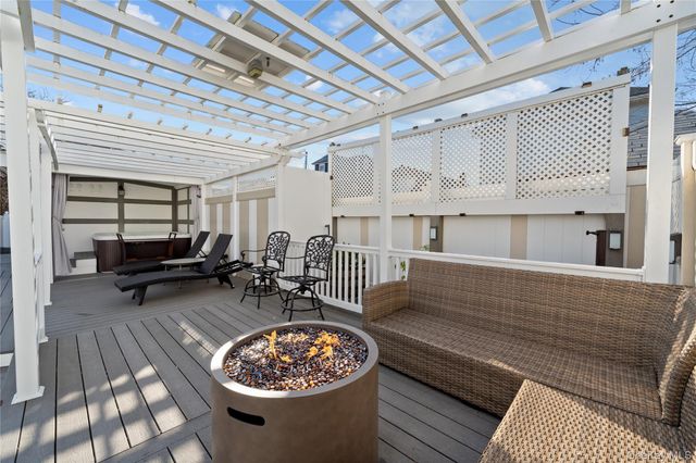 431 Beach 35th Street, Far Rockaway, NY 11691