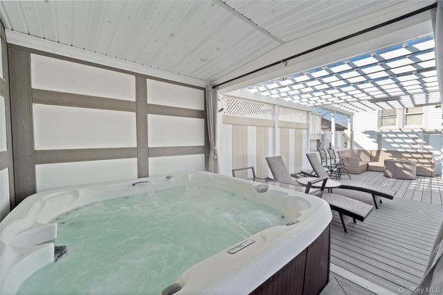 431 Beach 35th Street, Far Rockaway, NY 11691