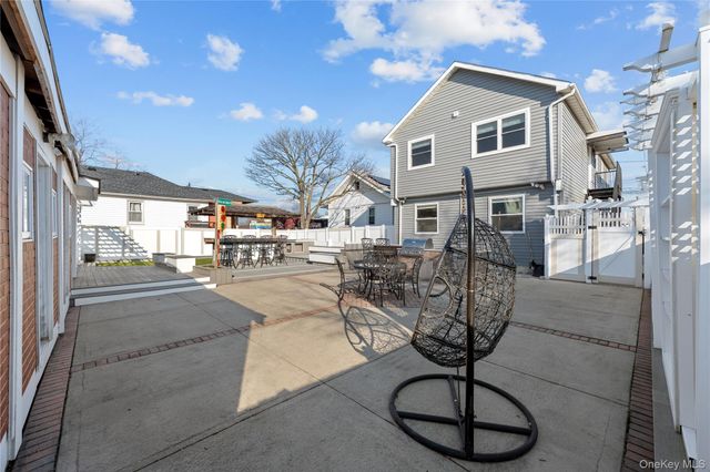 431 Beach 35th Street, Far Rockaway, NY 11691