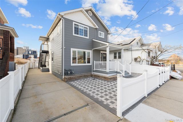 431 Beach 35th Street, Far Rockaway, NY 11691