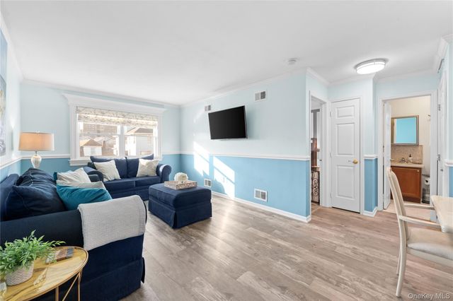 431 Beach 35th Street, Far Rockaway, NY 11691