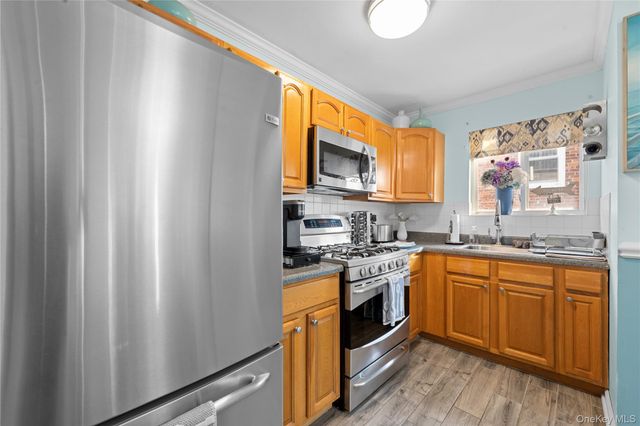 431 Beach 35th Street, Far Rockaway, NY 11691