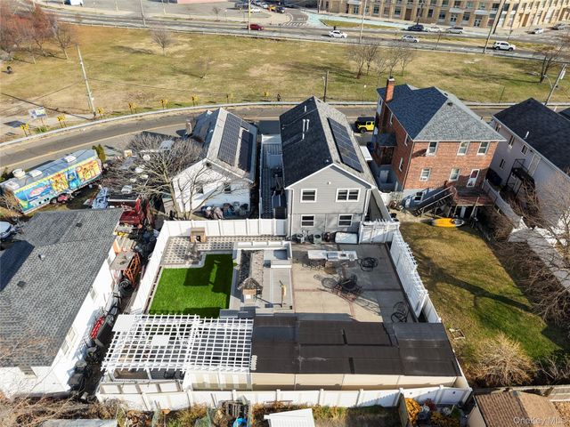 431 Beach 35th Street, Far Rockaway, NY 11691