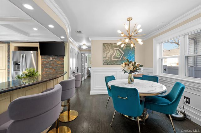 431 Beach 35th Street, Far Rockaway, NY 11691