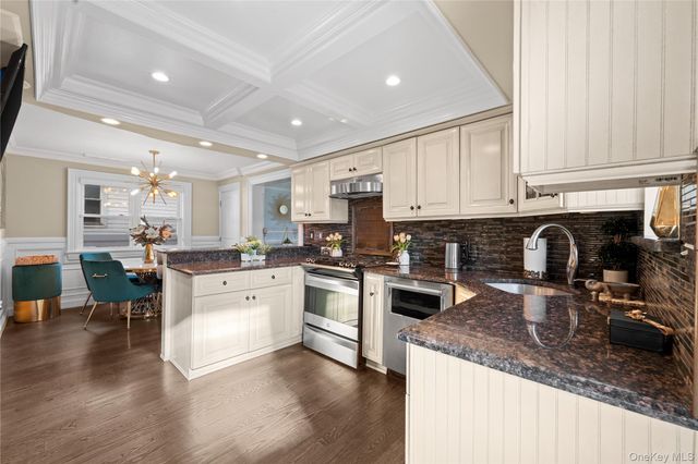 431 Beach 35th Street, Far Rockaway, NY 11691