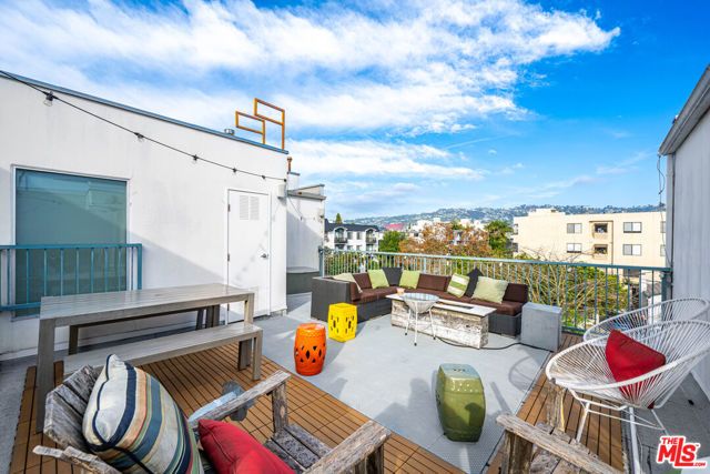 108 S Croft Avenue 102, Los Angeles, CA 90048