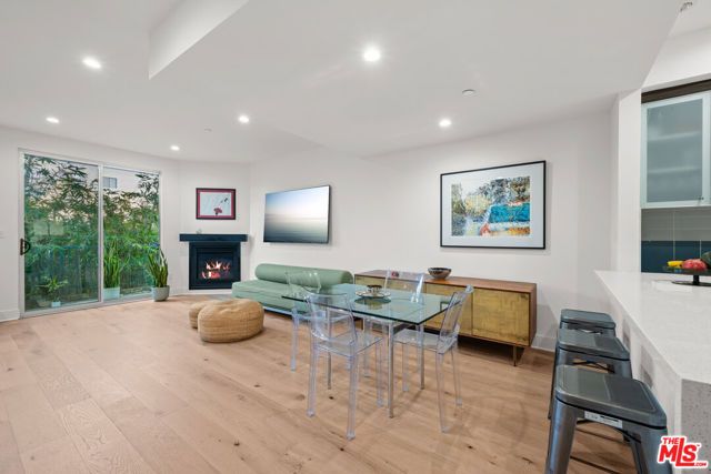 108 S Croft Avenue 102, Los Angeles, CA 90048