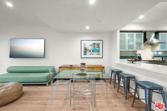 108 S Croft Avenue 102, Los Angeles, CA 90048