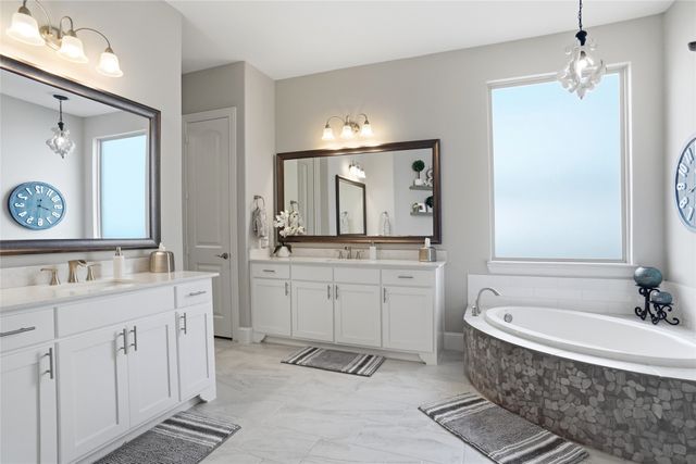 7933 Woodside Trail, North Richland Hills, TX 76182