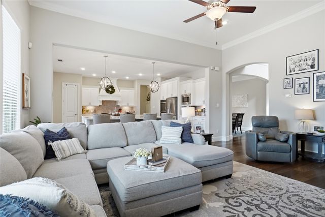 7933 Woodside Trail, North Richland Hills, TX 76182