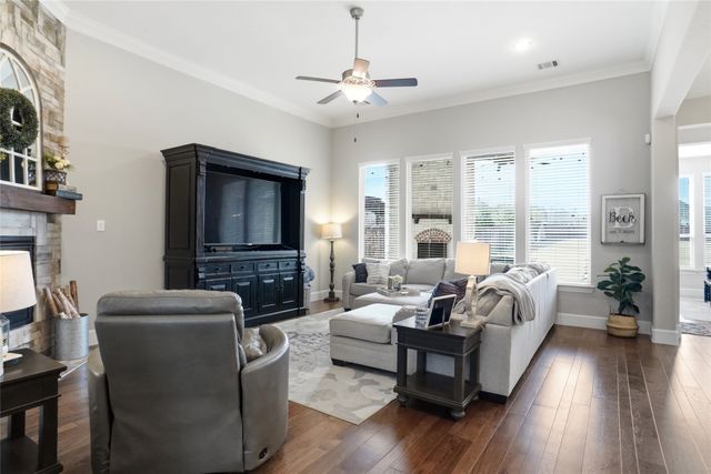 7933 Woodside Trail, North Richland Hills, TX 76182