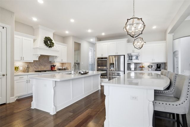 7933 Woodside Trail, North Richland Hills, TX 76182