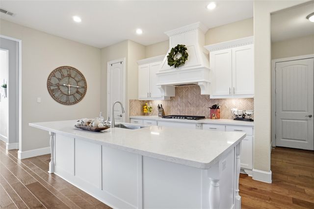 7933 Woodside Trail, North Richland Hills, TX 76182