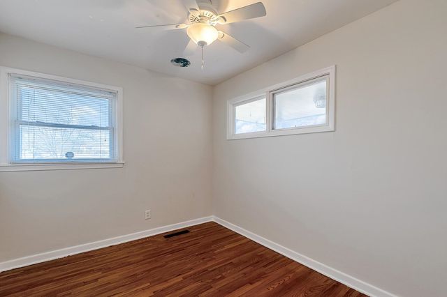 1026 S Fabrique Dr, Wichita, KS 67218