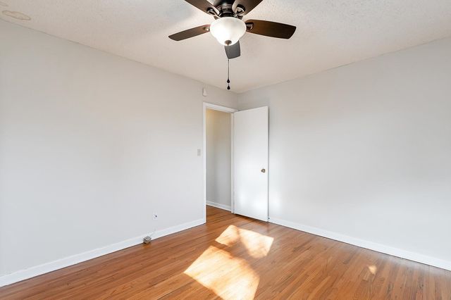 1026 S Fabrique Dr, Wichita, KS 67218