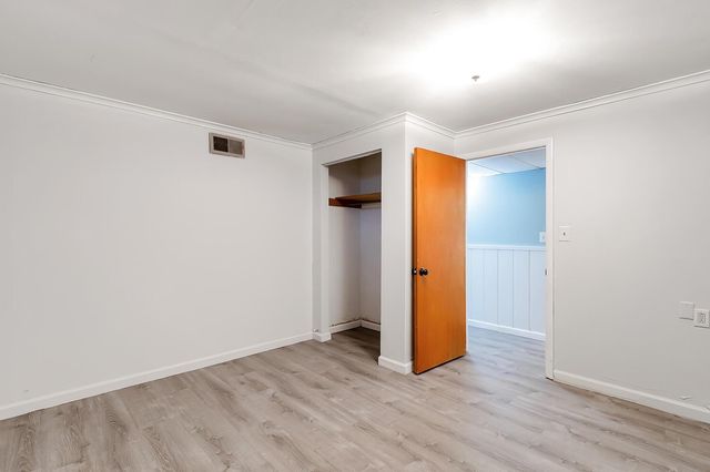 1026 S Fabrique Dr, Wichita, KS 67218