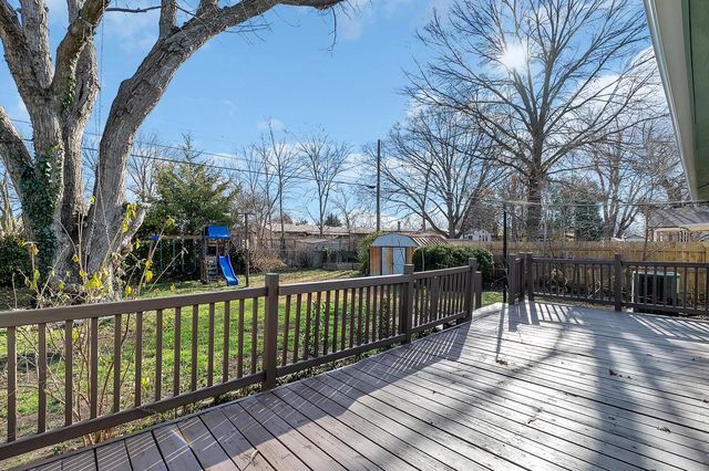 1026 S Fabrique Dr, Wichita, KS 67218