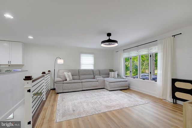 5822 LONG BEACH DR, St Leonard, MD 20685